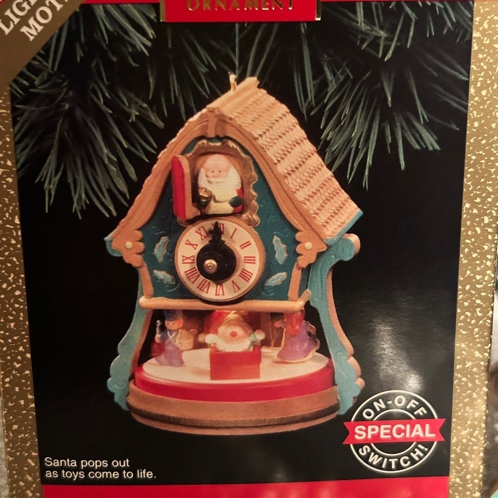 Hallmark 90’s Enchanted clock untested with box